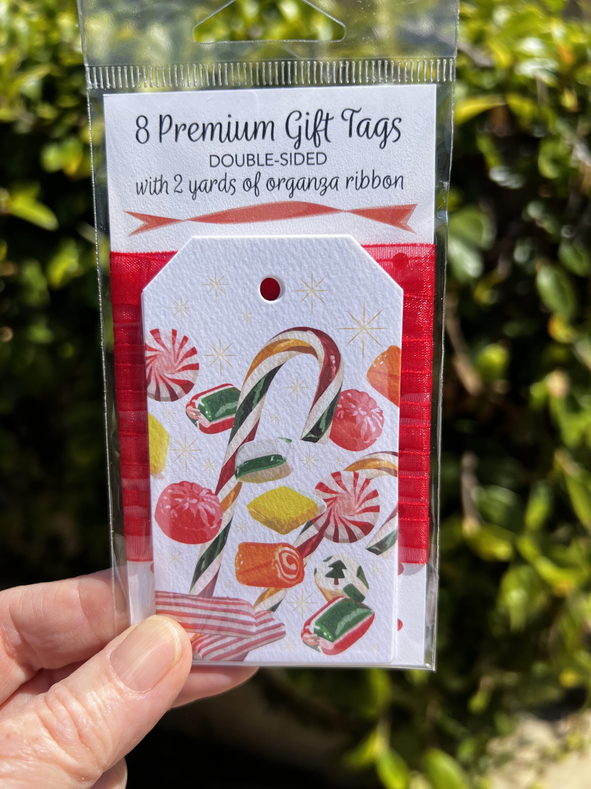 Package of 8 Christmas Gift Tags with Candy - Image 3